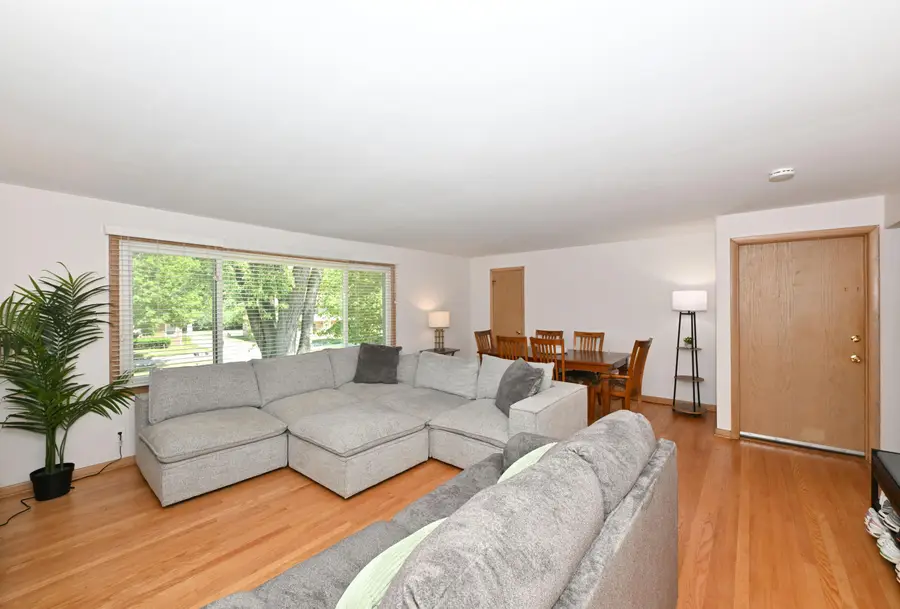 1531 N 116th St, Wauwatosa, WI 53226 - #3