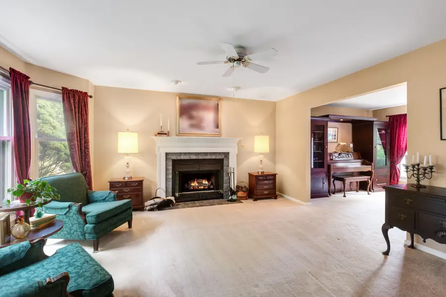 948 Cedar Dr, Burlington, WI 53105 - #3