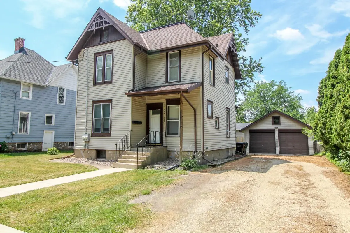 404 Grove St, Fort Atkinson, WI 53538 - #1