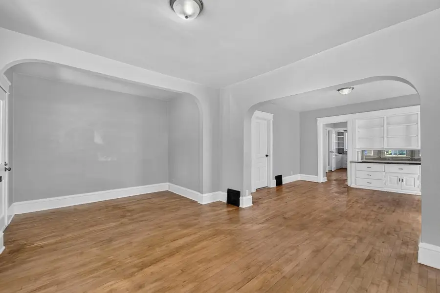 3330 W Mckinley Blvd, Milwaukee, WI 53208 - #3