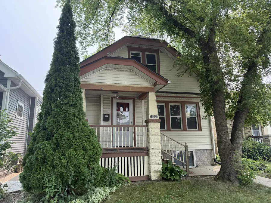 2122 S 77th St, West Allis, WI 53219 - #3