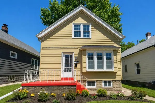 306 W Harrison Ave, Milwaukee, WI 53207