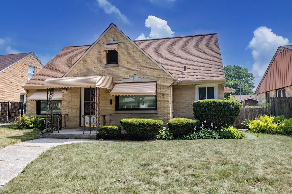 3940 N 80th St, Milwaukee, WI 53222 - #1