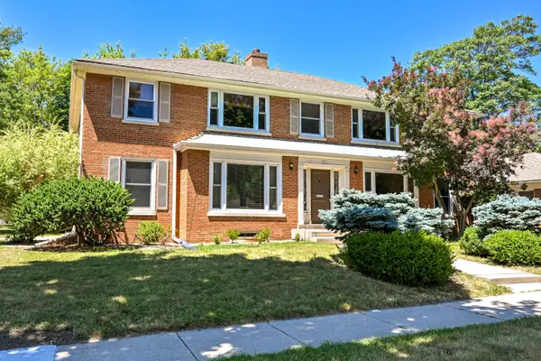 2303 N 81st St, Wauwatosa, WI 53213