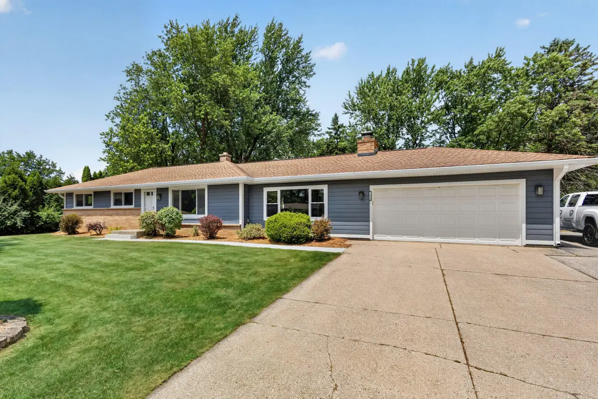 16000 W Santa Rosa Blvd, New Berlin, WI 53151 - #1