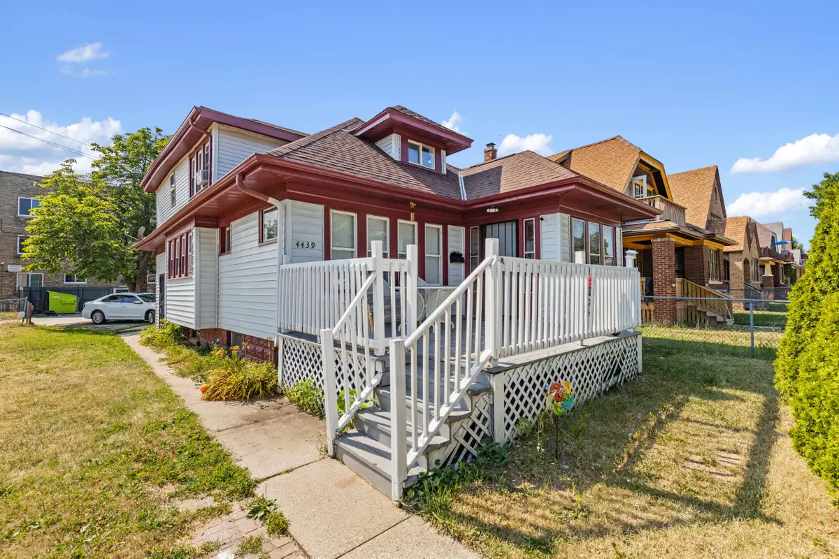 4439 N 27th St, Milwaukee, WI 53209 - #1