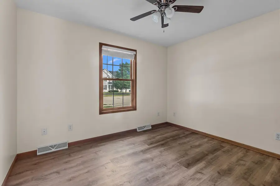 252 Cotton Grass Ln, Walworth, WI 53184 - #2
