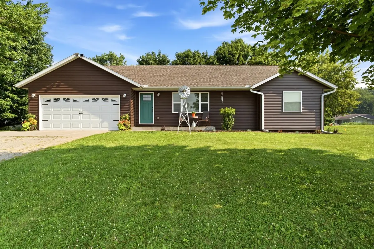 E7608 E Smith Rd, Viroqua, WI 54667 - #1