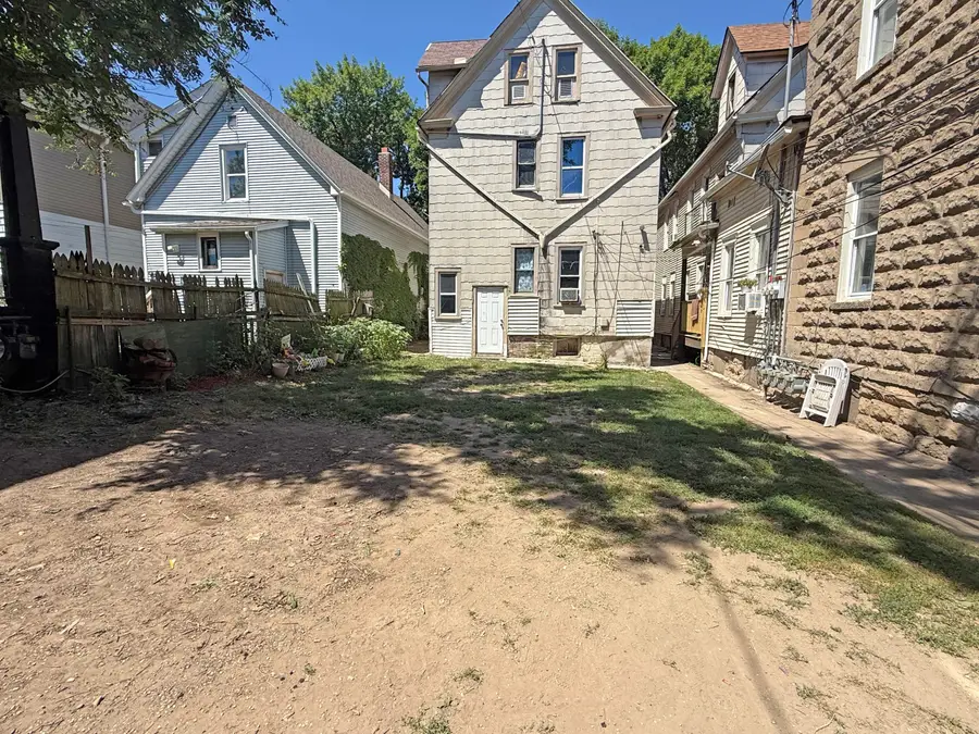 1560 S 24th St, Milwaukee, WI 53204 - #3