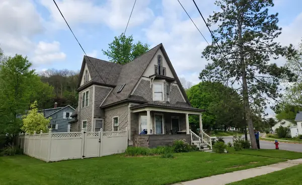 776 E Haseltine St, Richland Center, WI 53581