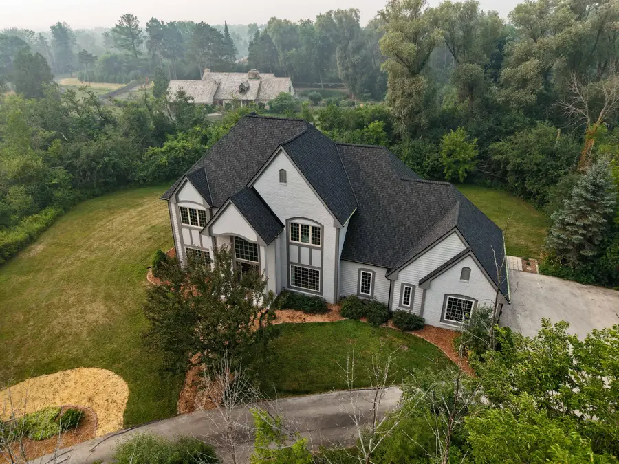 1055 W Heather Ln, River Hills, WI 53217 - #2