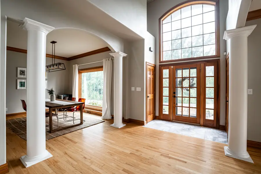 1055 W Heather Ln, River Hills, WI 53217 - #3