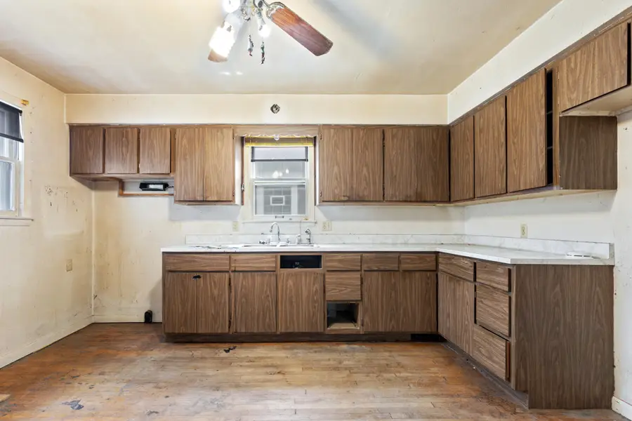 3426 S 8th St, Milwaukee, WI 53215 - #3