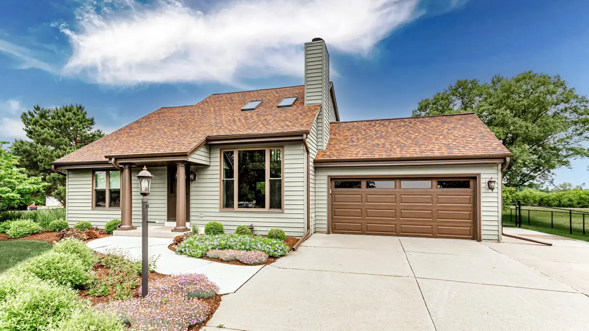 28720 Sunflower Ln, Waterford, WI 53185 - #1