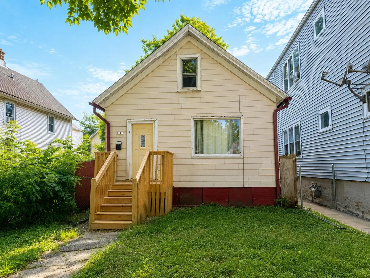 1111 S 20th St, Milwaukee, WI 53204 - #1