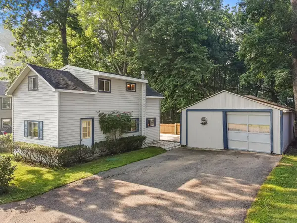 1605 Jackson Park Dr, Delavan, WI 53115