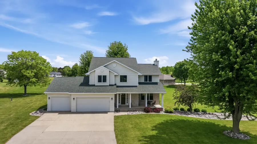 N2244 Nicole Ct, Vandenbroek, WI 54130 - #2