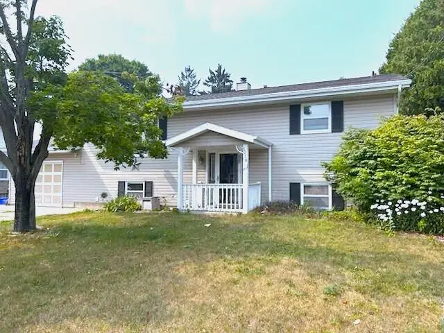 1018 31st St, Two Rivers, WI 54241 - #1