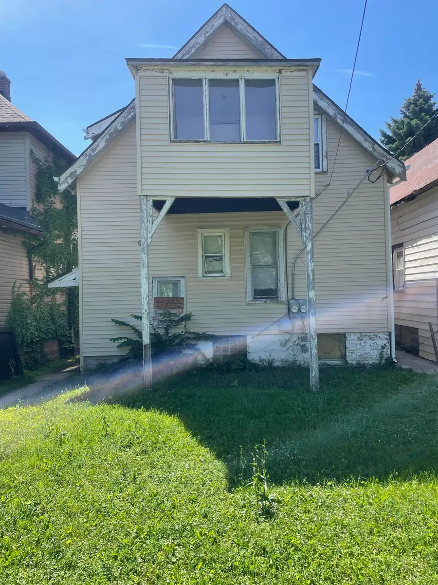 3056 N 25th St, Milwaukee, WI 53206 - #2