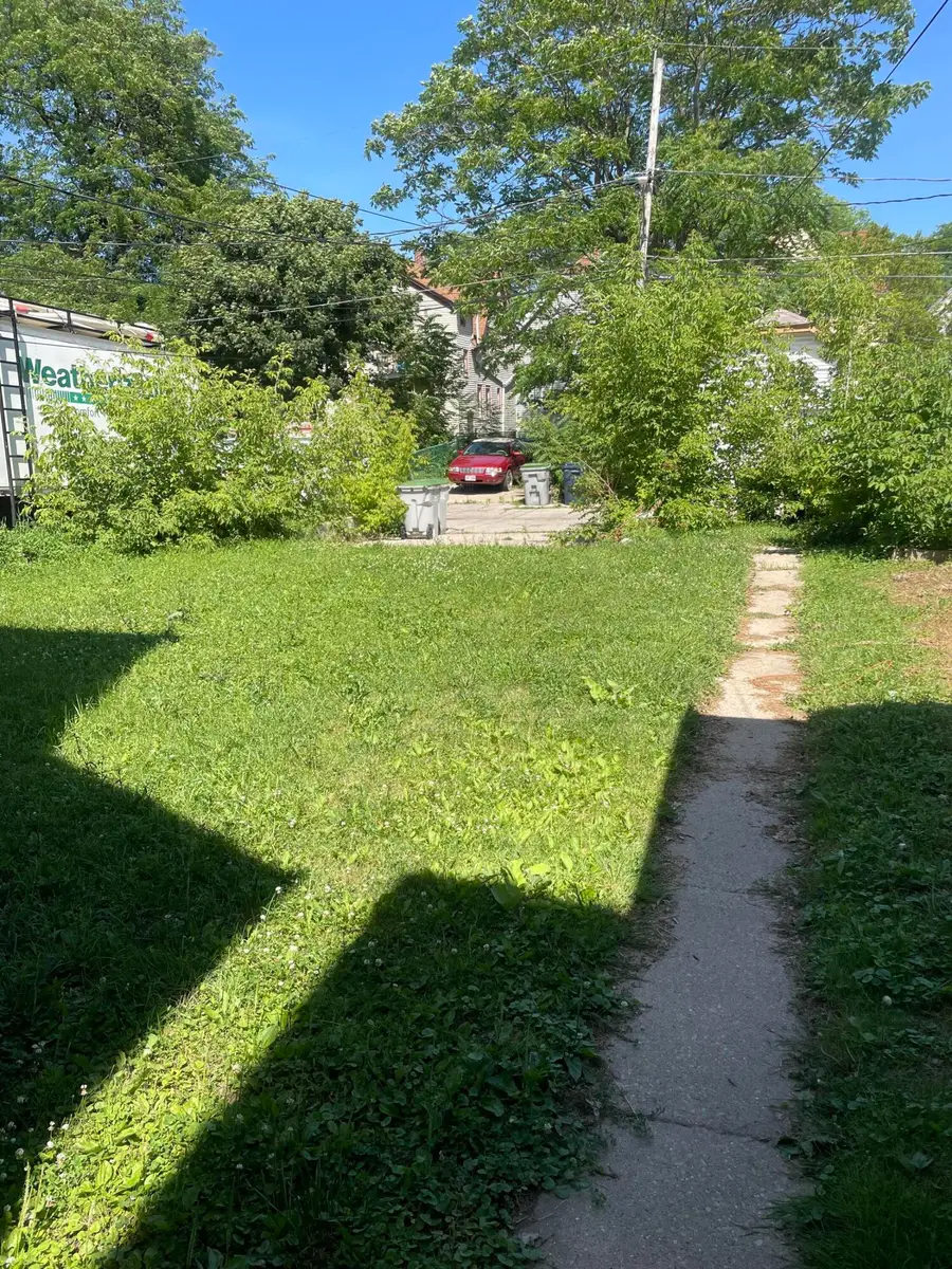 3056 N 25th St, Milwaukee, WI 53206 - #3