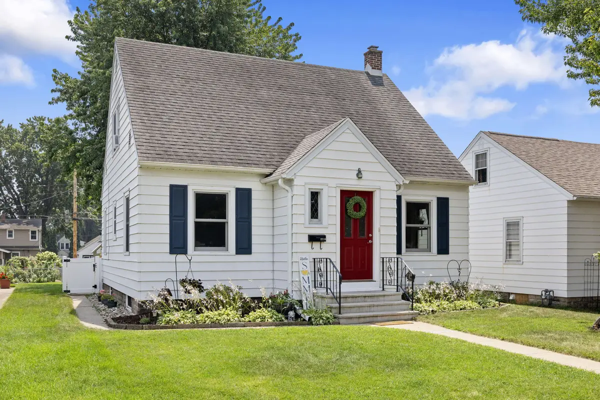2116 Winnebago St, La Crosse, WI 54601 - #1