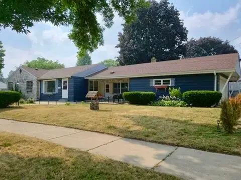 8301 W Nash St W, Milwaukee, WI 53222