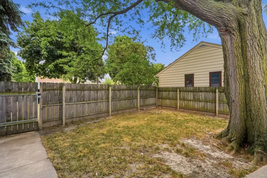 4107 S 2nd St, Milwaukee, WI 53207 - #2