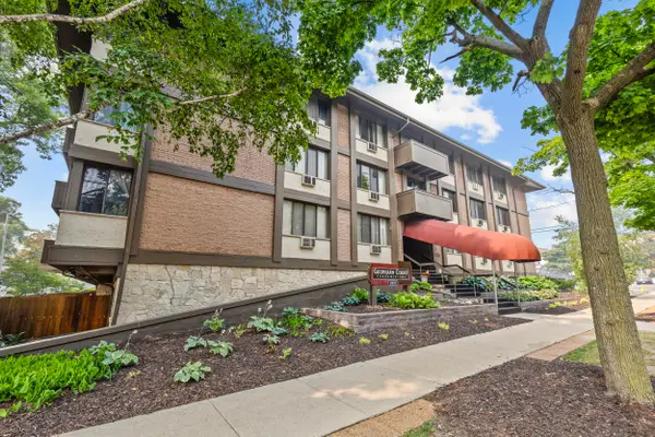2025 E Greenwich Ave, Milwaukee, WI 53211