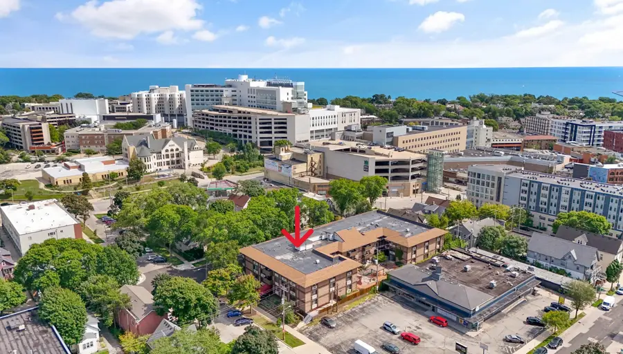 2025 E Greenwich Ave, Milwaukee, WI 53211 - #2