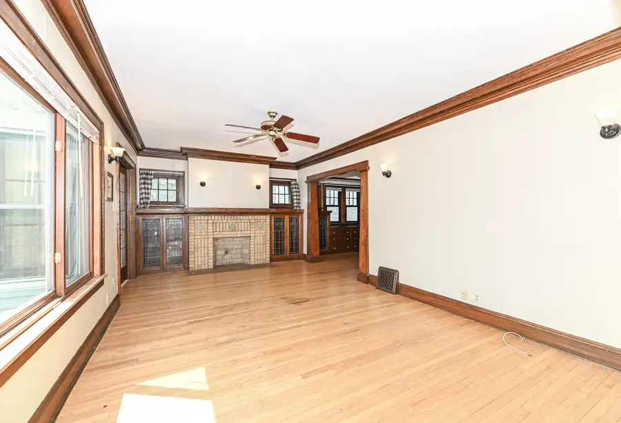 1567 S 71st St, West Allis, WI 53214 - #3