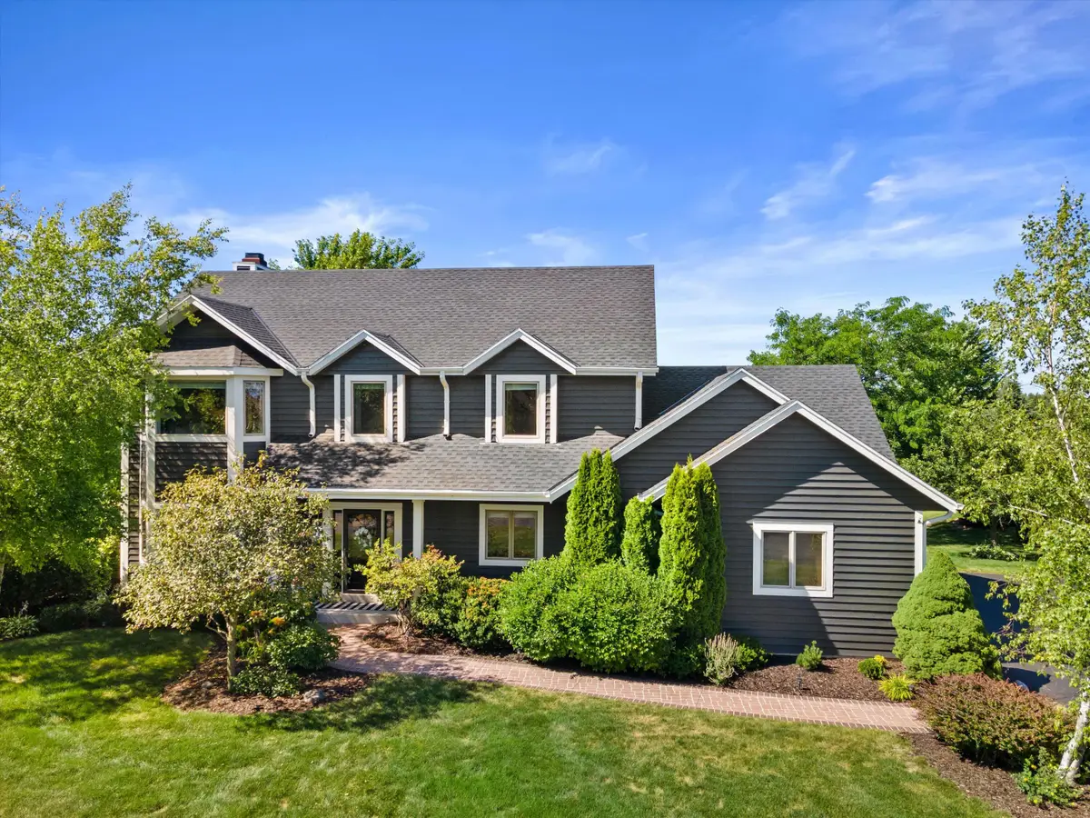 2088 Lower Ridge Rd, Port Washington, WI 53074 - #1
