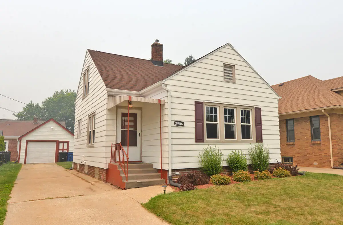 2906 Green St, Racine, WI 53402 - #1