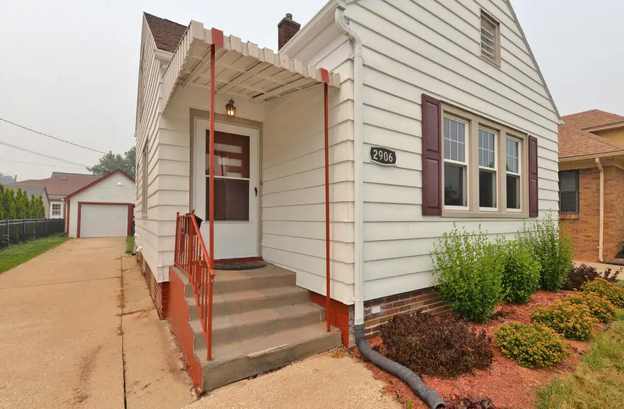 2906 Green St, Racine, WI 53402 - #3