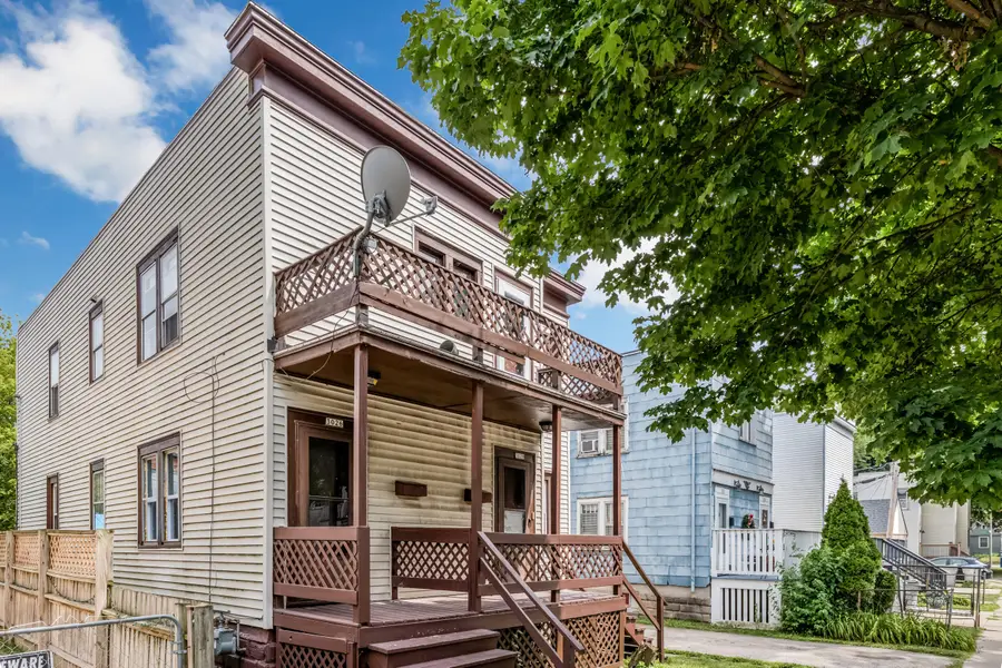 3026 S Hanson Ave, Milwaukee, WI 53207 - #3