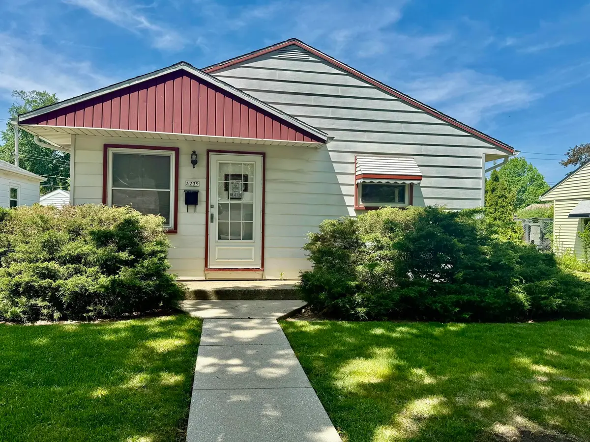 3239 S 54th St, Milwaukee, WI 53219 - #1