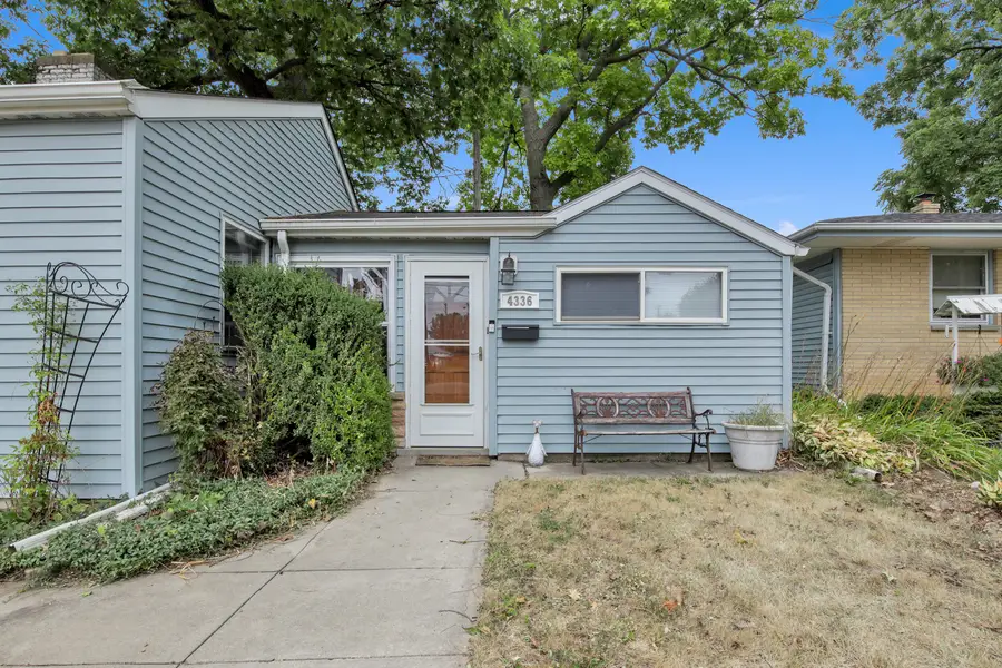 4336 S Pennsylvania Ave, Saint Francis, WI 53235 - #2