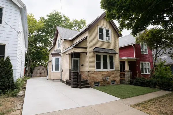 2447 S Burrell St, Milwaukee, WI 53207