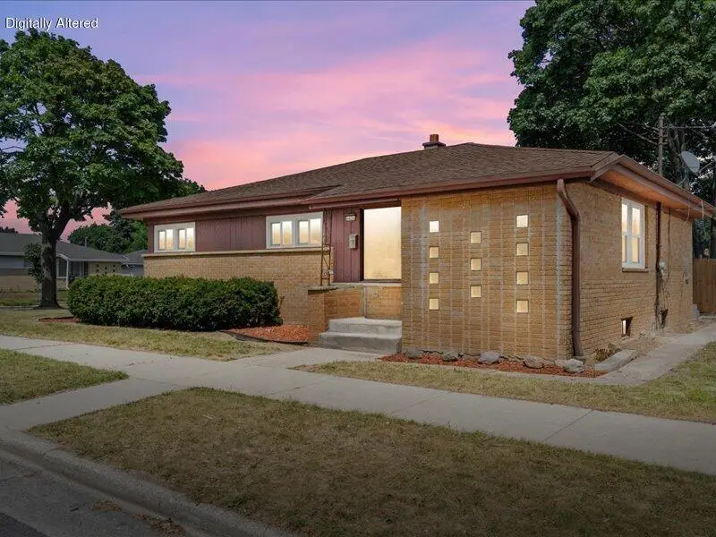 4426 N 88th St, Milwaukee, WI 53225 - #1