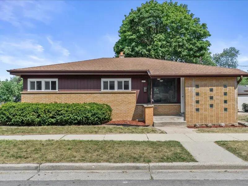 4426 N 88th St, Milwaukee, WI 53225 - #2