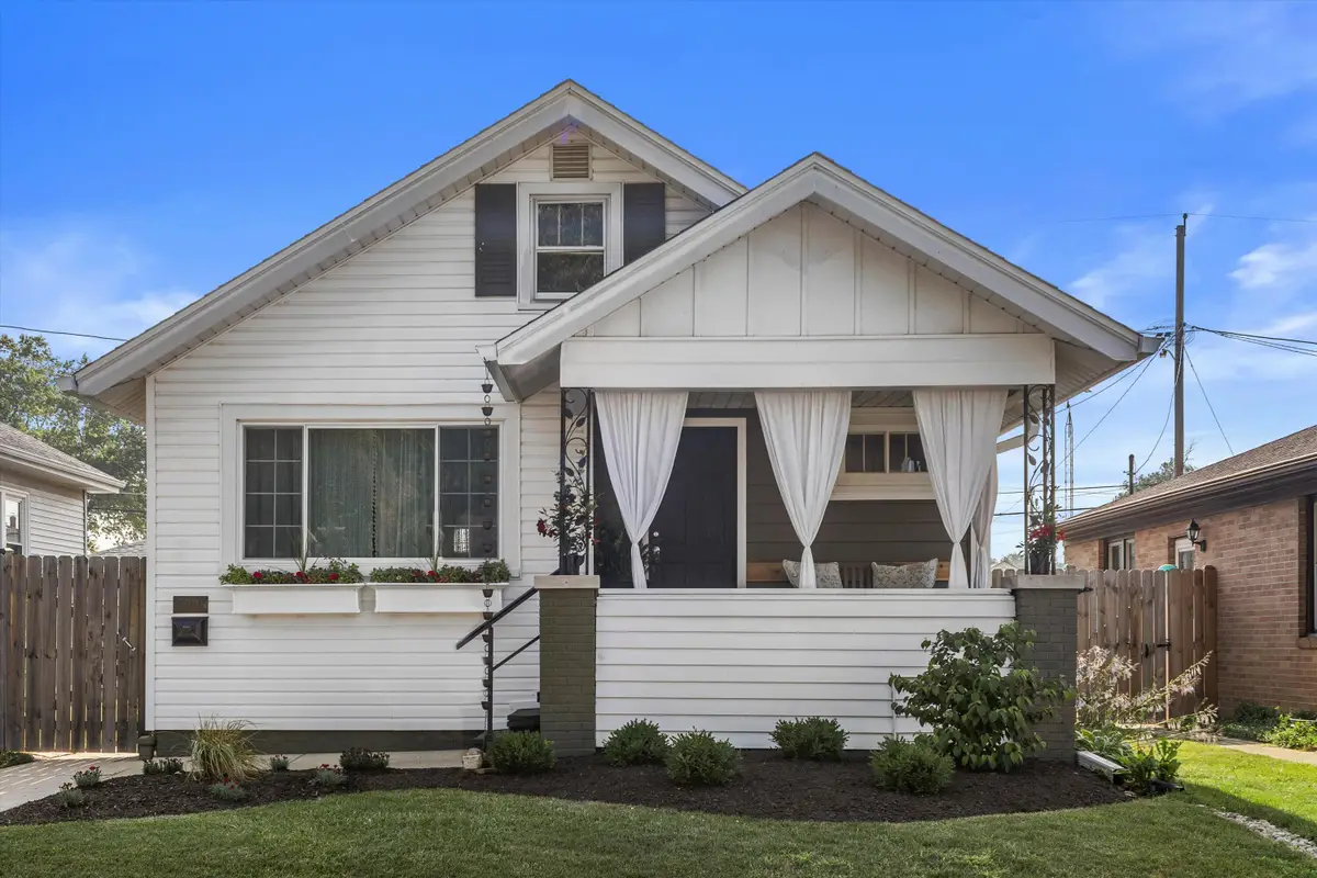 2020 Deane Blvd, Racine, WI 53403 - #1