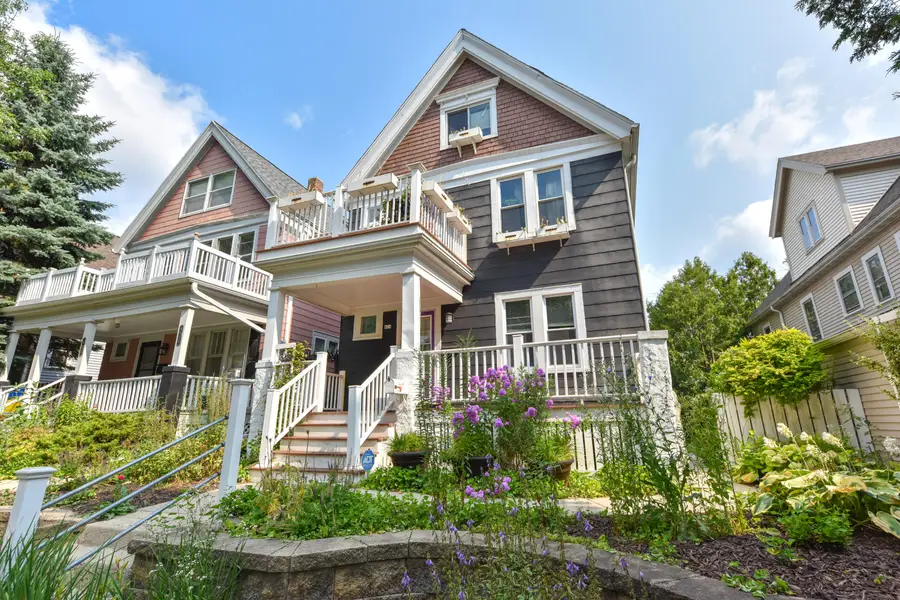 824 E Auer Ave, Milwaukee, WI 53212 - #3