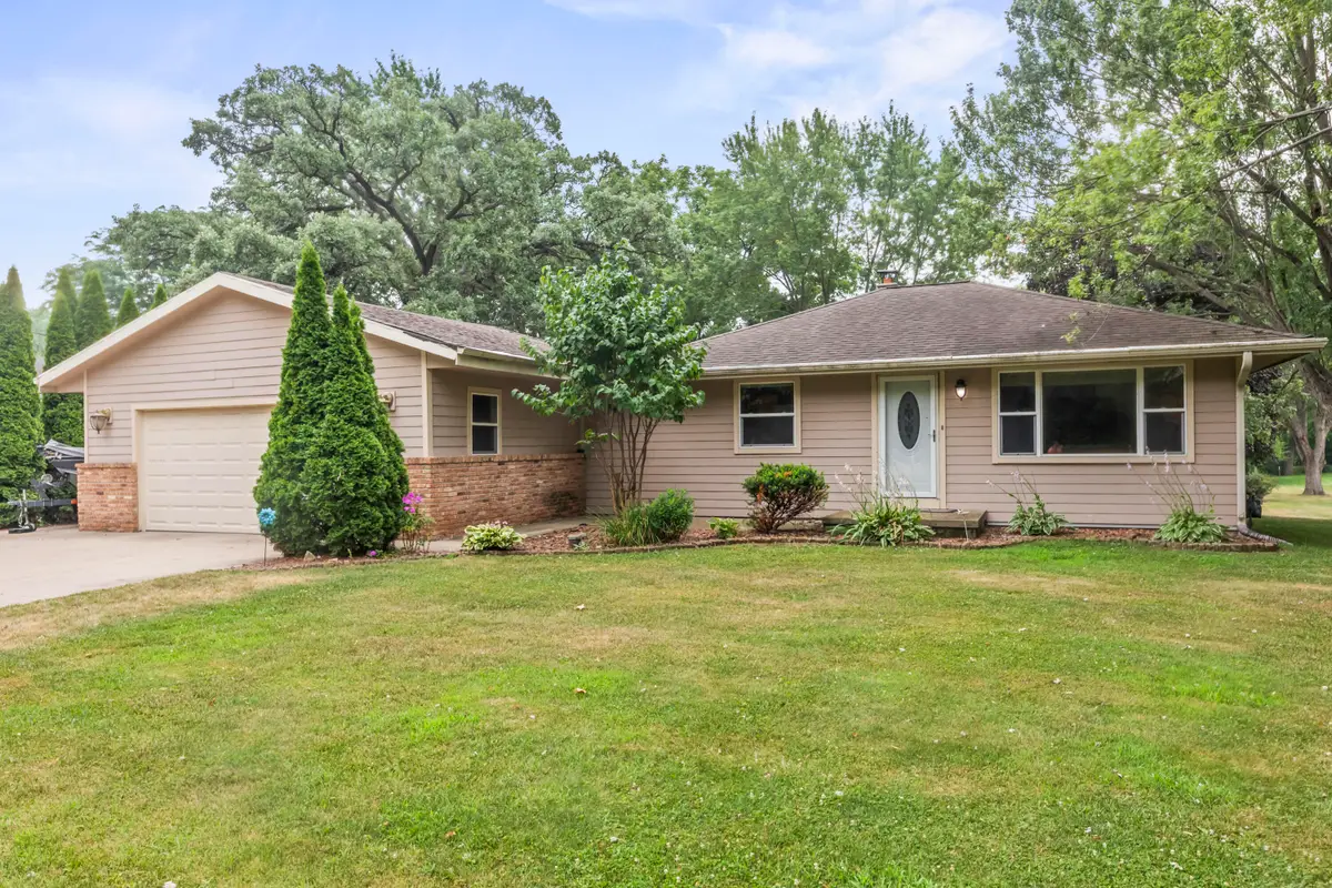 S25W26005 Mac Arthur Rd, Waukesha, WI 53188 - #1