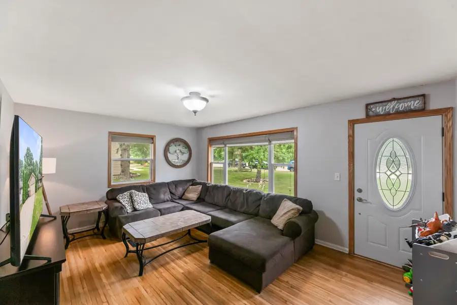 S25W26005 Mac Arthur Rd, Waukesha, WI 53188 - #3