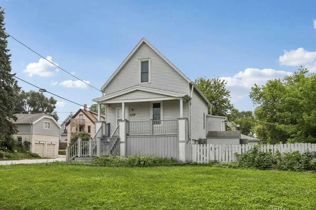 1401 Manitoba Ave, South Milwaukee, WI 53172 - #1