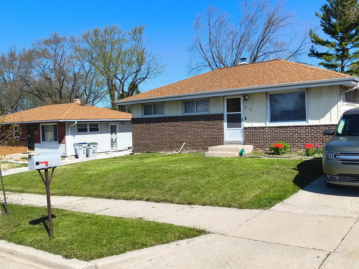 8212 W Mill Rd, Milwaukee, WI 53218 - #1
