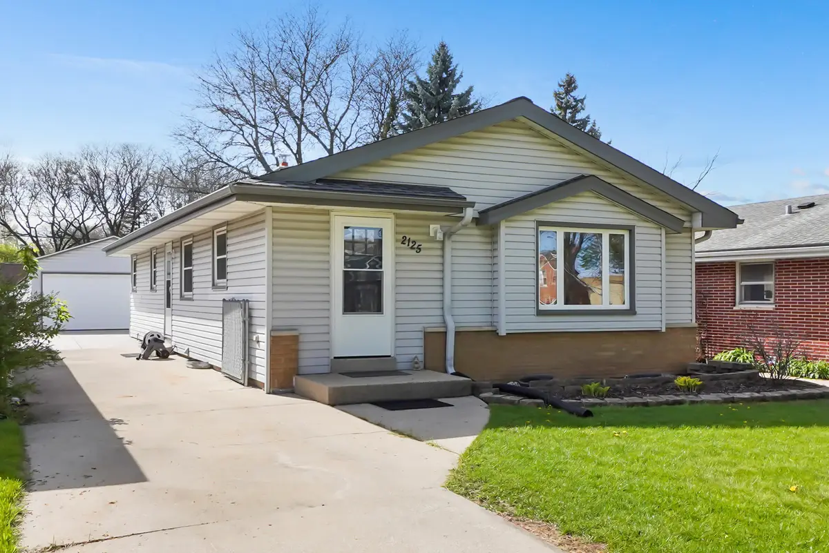 2125 N 113th St, Wauwatosa, WI 53226 - #1