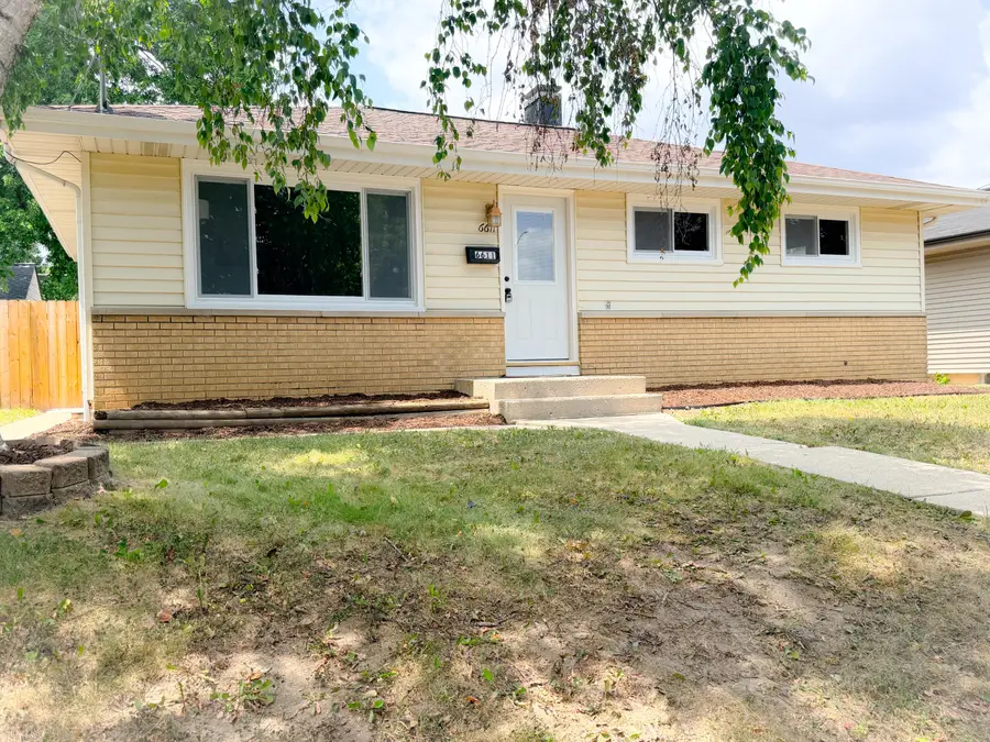 6611 S 19th St, Milwaukee, WI 53221 - #2