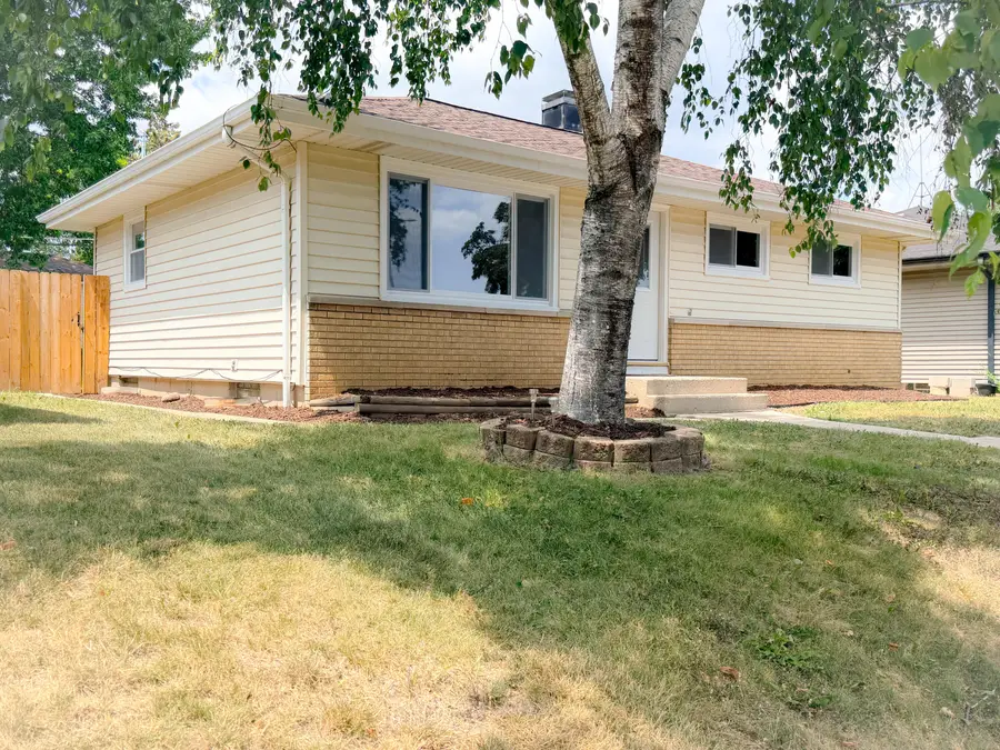 6611 S 19th St, Milwaukee, WI 53221 - #3