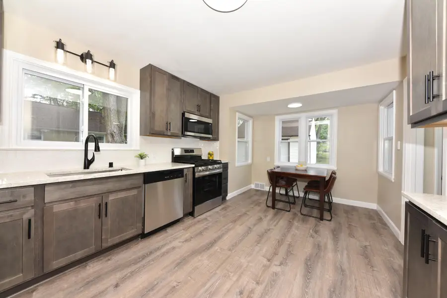 4212 W Clinton Ave, Milwaukee, WI 53209 - #2