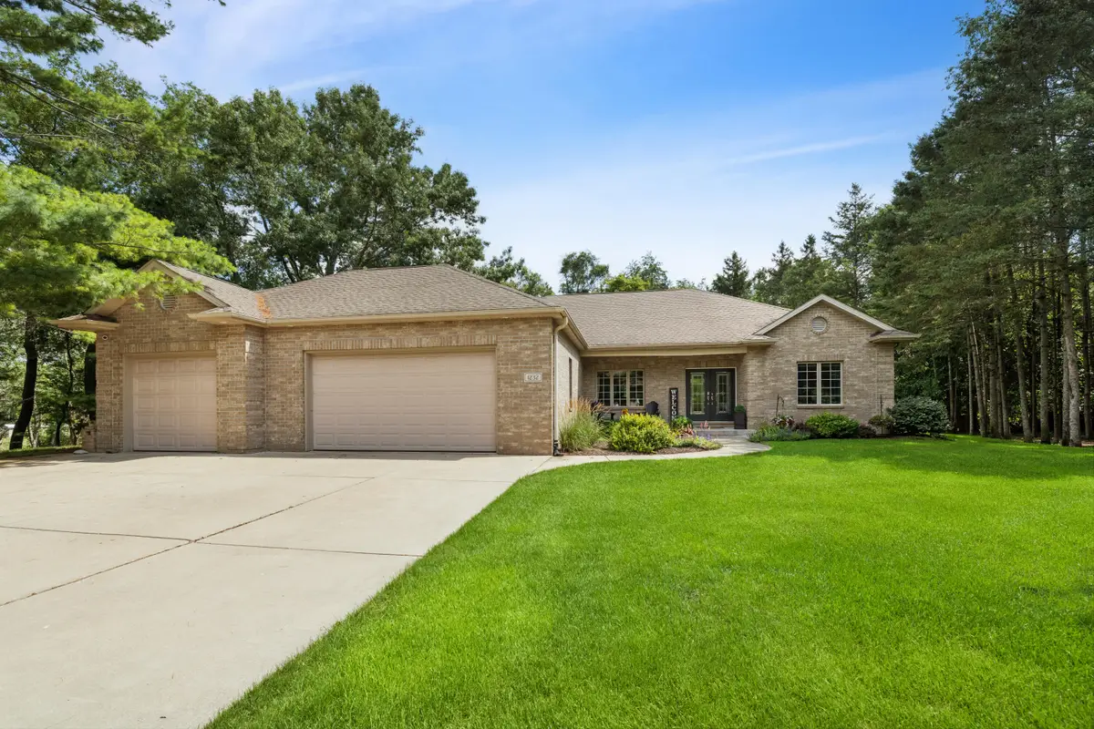 1232 Peregrine Ct, Burlington, WI 53105 - #1